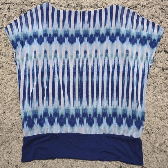 ✨️4/$20. CHICOS Ikat Banded Hem Blouse, Colorful Sheer Sleeve, 0 or S - Picture 8 of 14